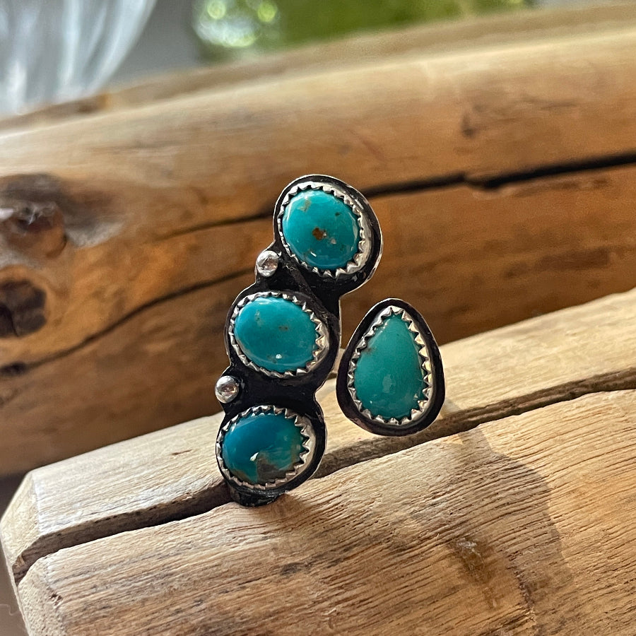 Happy Dot Blossom Bloom Turquoise Ring